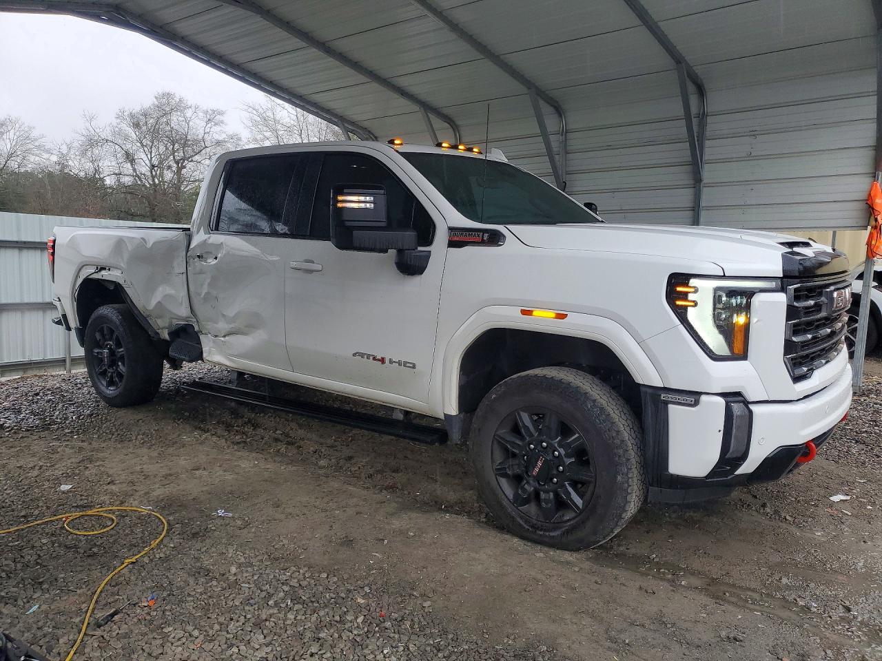 2024 GMC Sierra