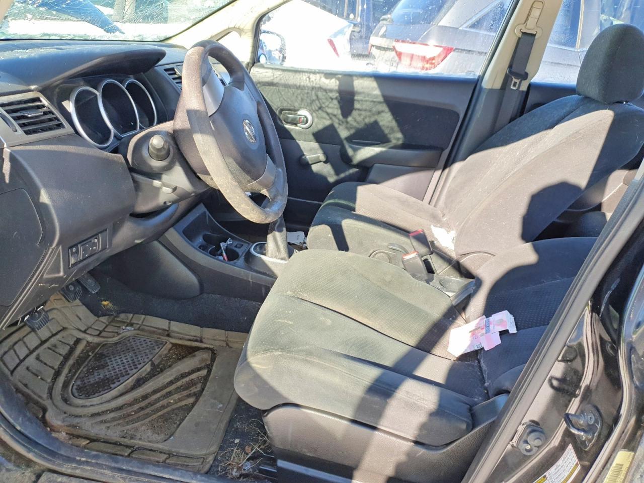 2011 NISSAN VERSA
