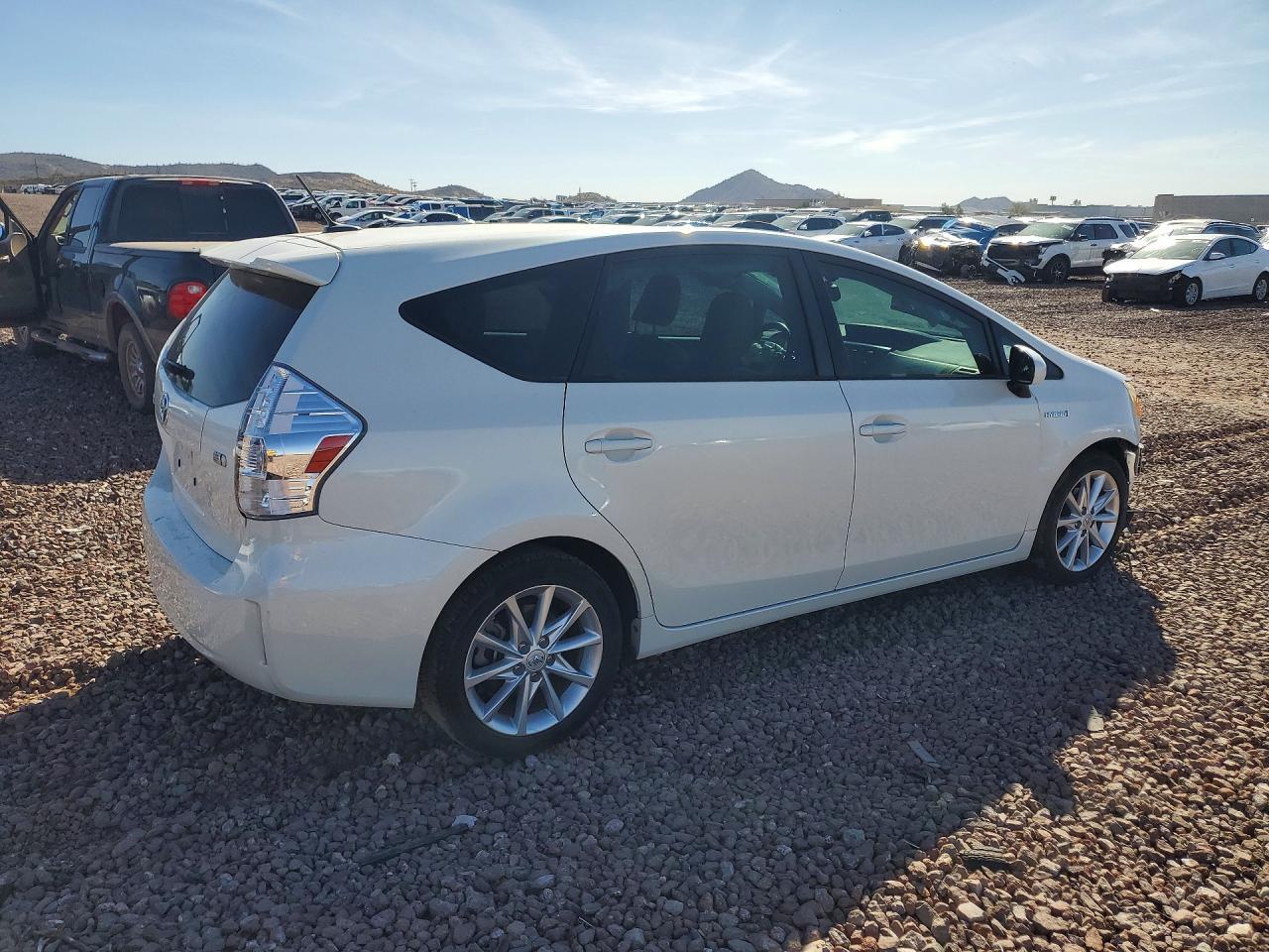 2014 TOYOTA PRIUS V