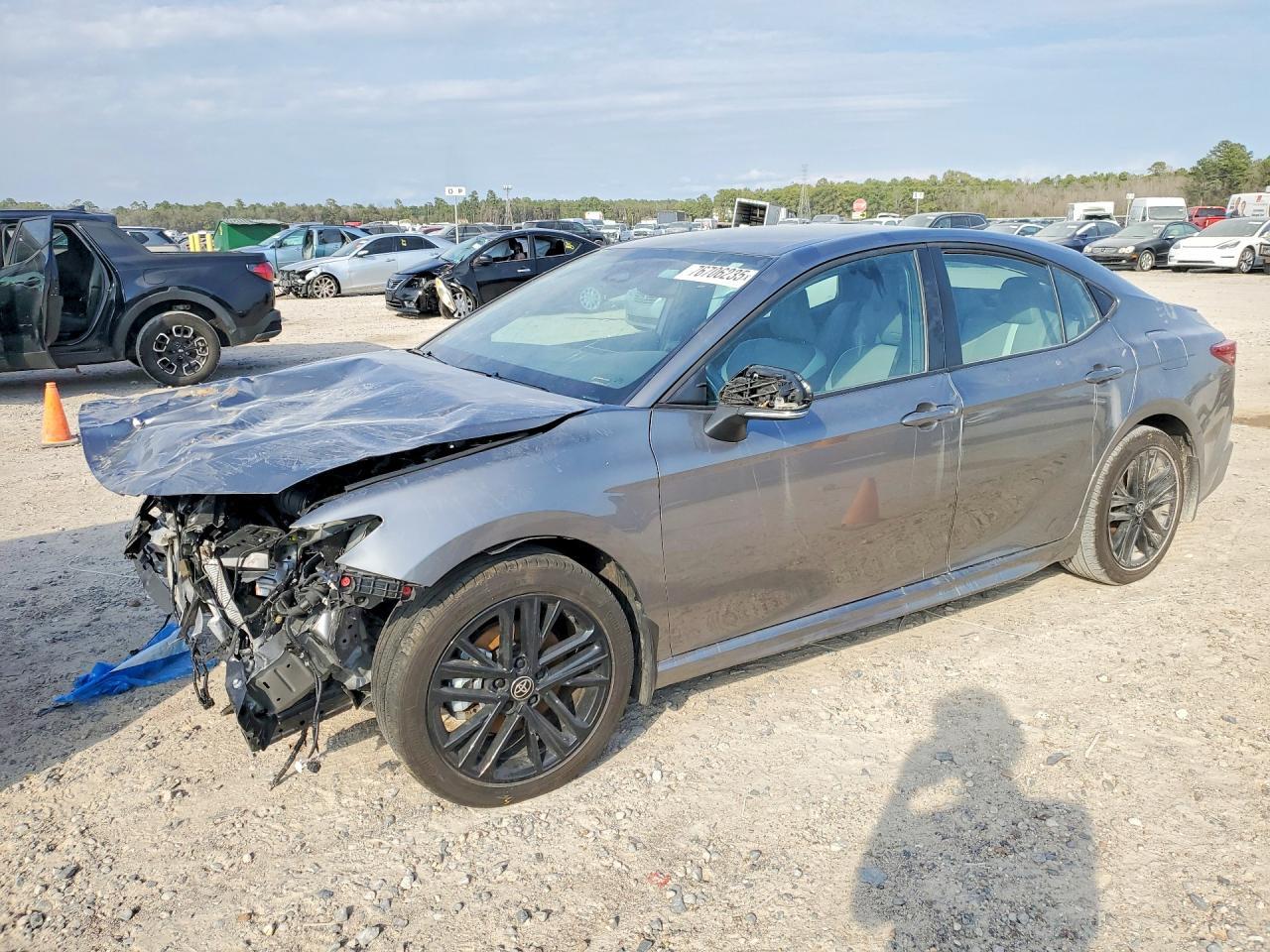 2025 TOYOTA CAMRY