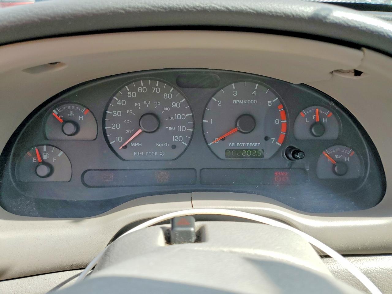 2002 FORD MUSTANG