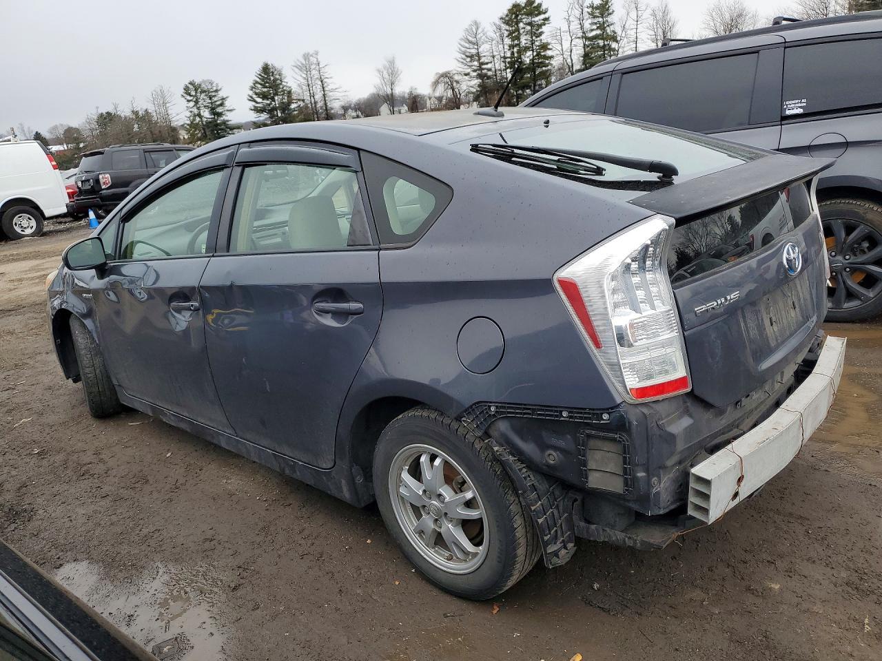 2011 TOYOTA PRIUS