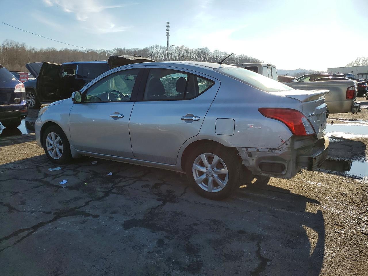 2014 NISSAN VERSA