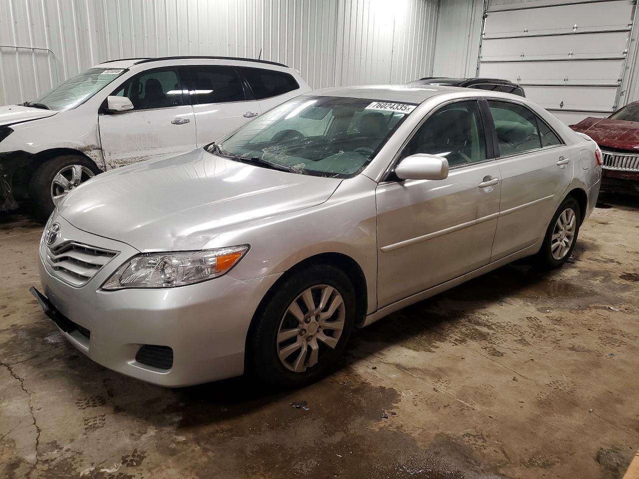 2011 TOYOTA CAMRY