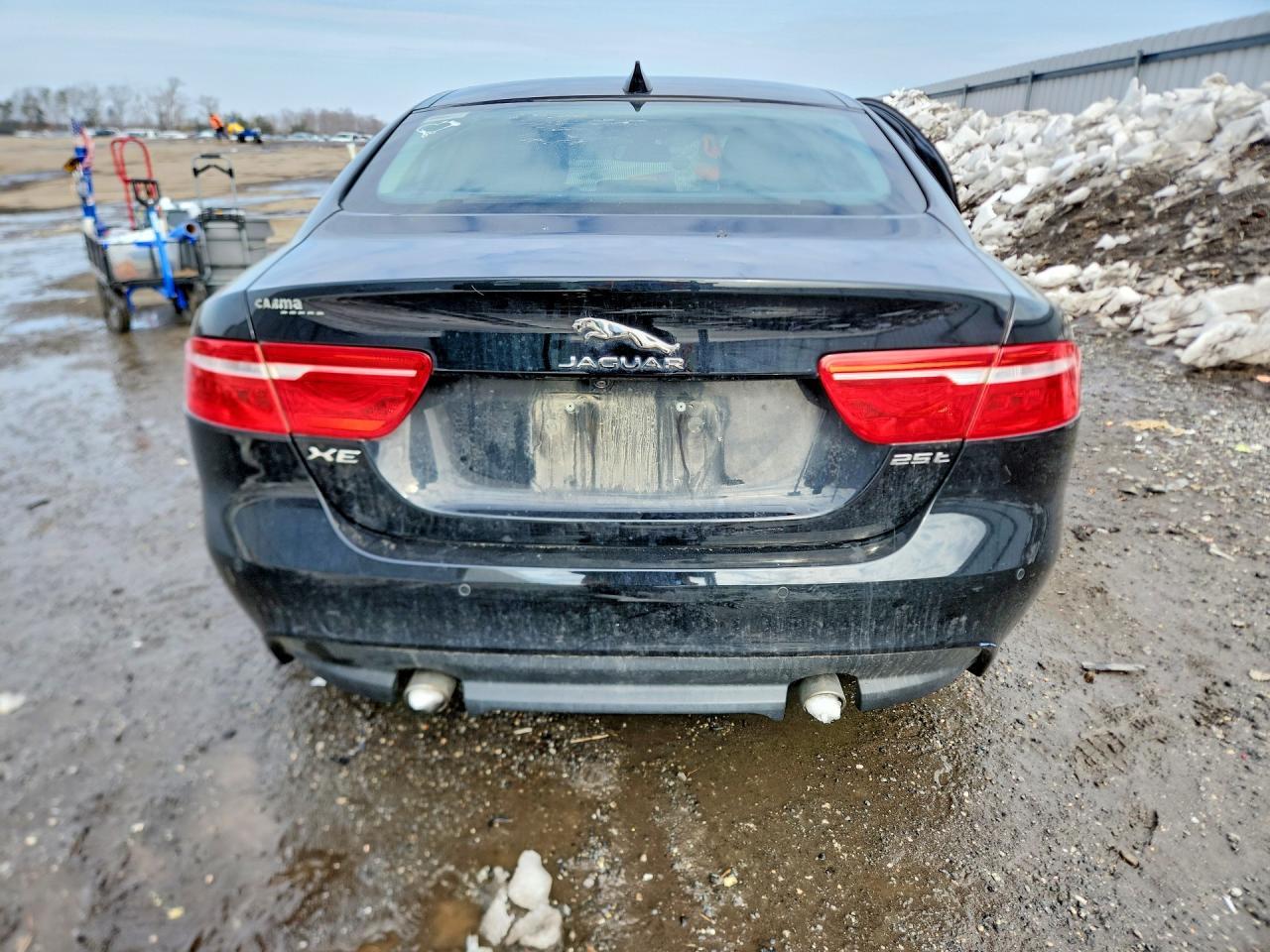 2018 JAGUAR XE