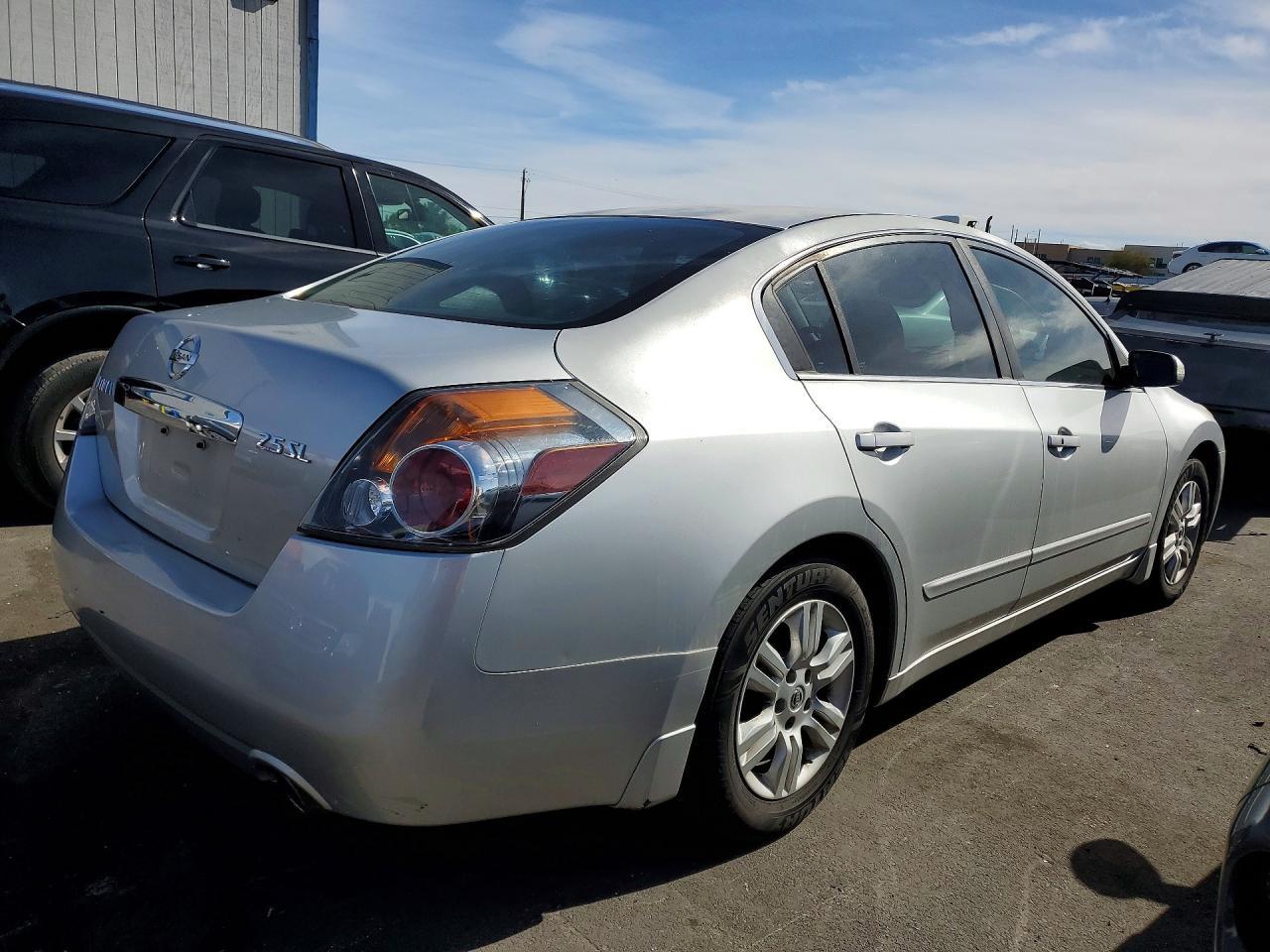 2011 NISSAN ALTIMA