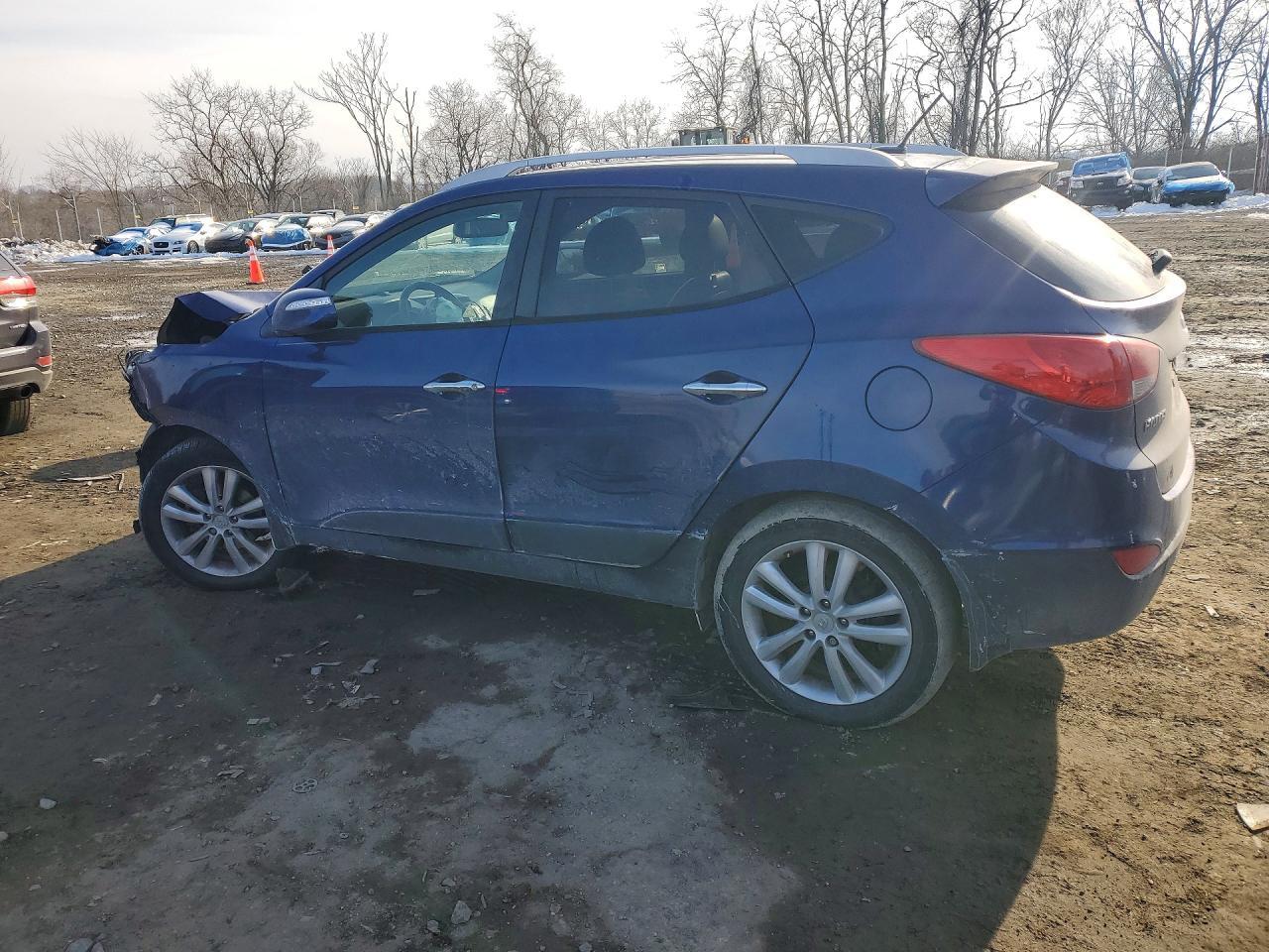 2011 HYUNDAI TUCSON