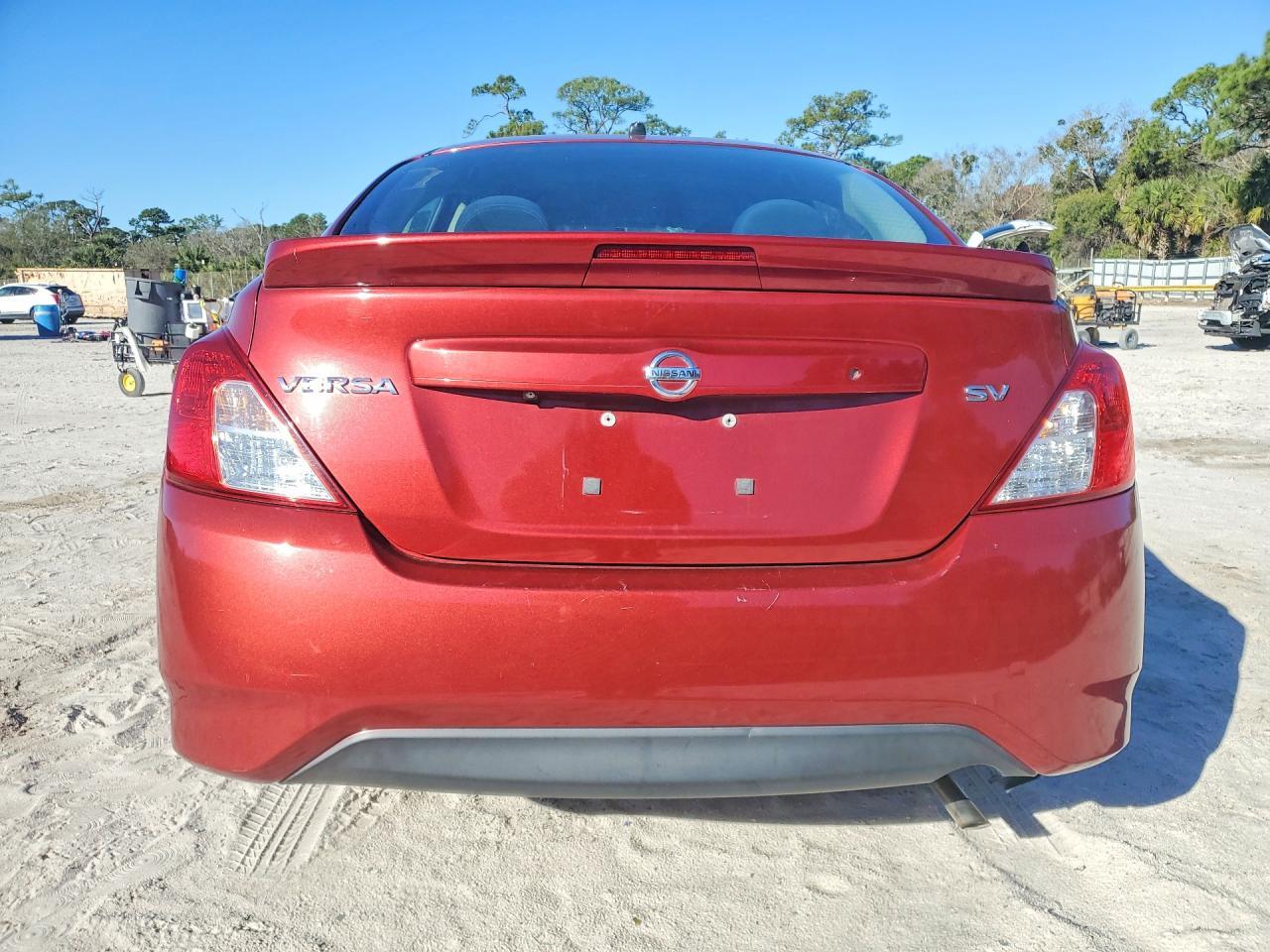 2019 NISSAN VERSA