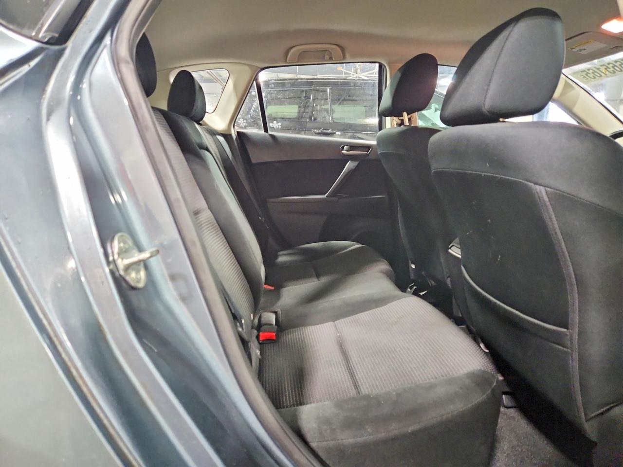 2012 MAZDA 3