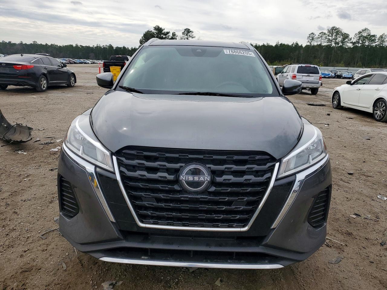 2023 NISSAN KICKS