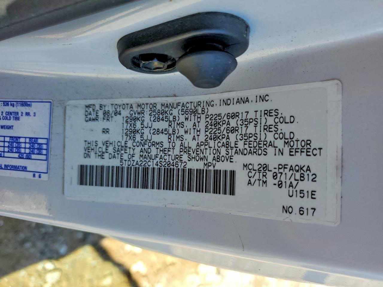 2004 TOYOTA SIENNA