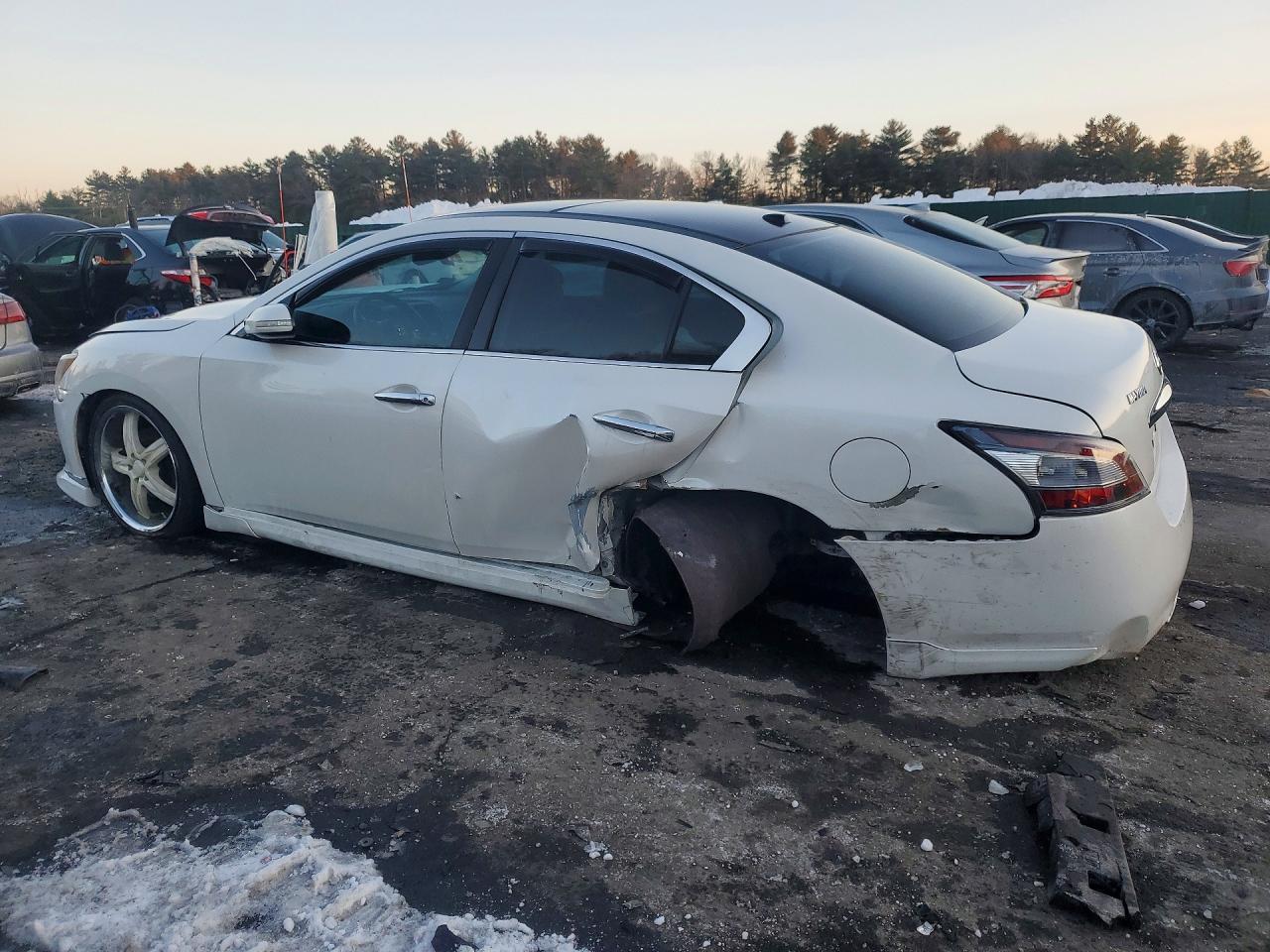2009 NISSAN Maxima