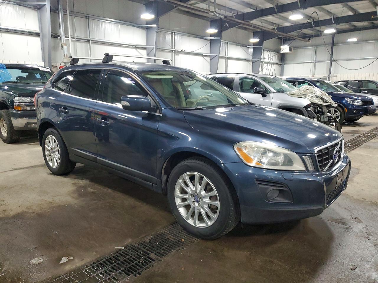 2010 VOLVO XC60