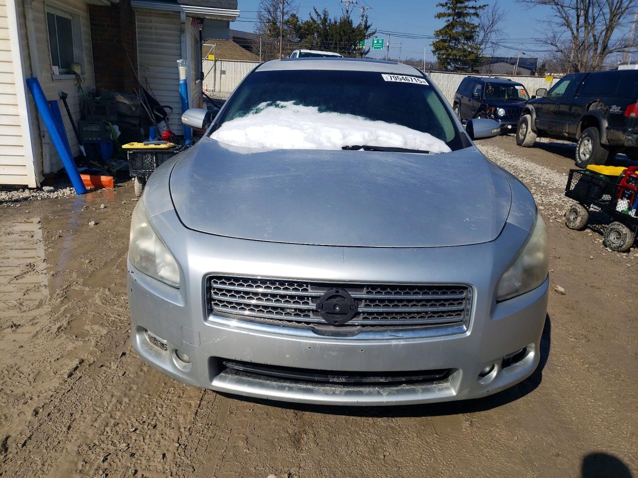 2010 NISSAN Maxima