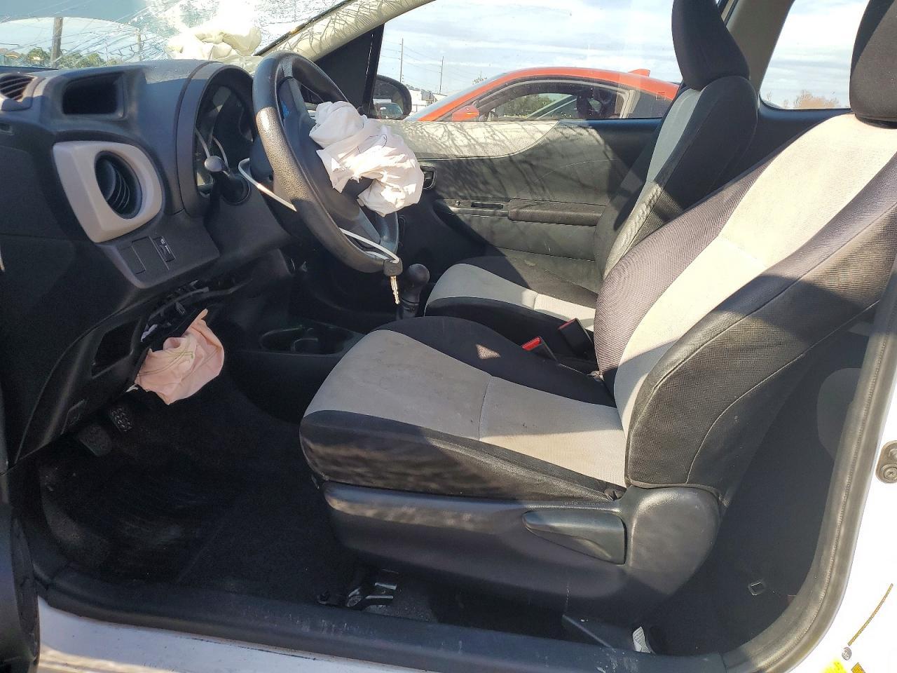 2012 TOYOTA YARIS