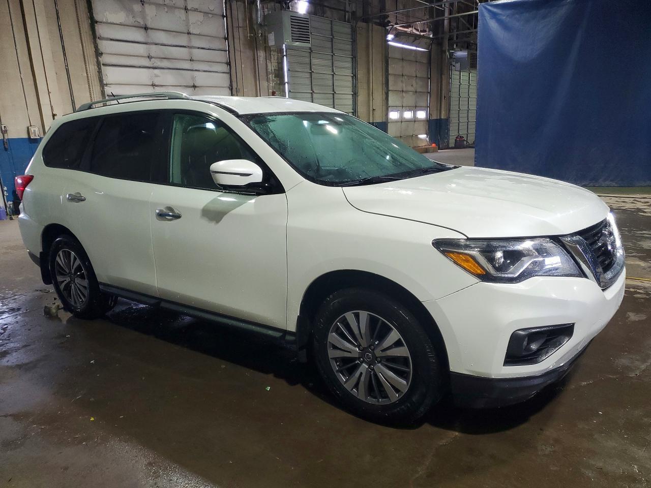 2017 NISSAN PATHFINDER