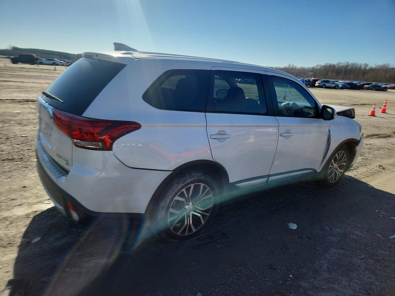 2018 MITSUBISHI outlander