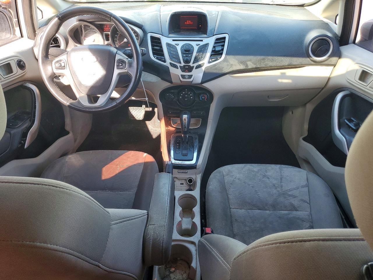 2013 FORD Fiesta
