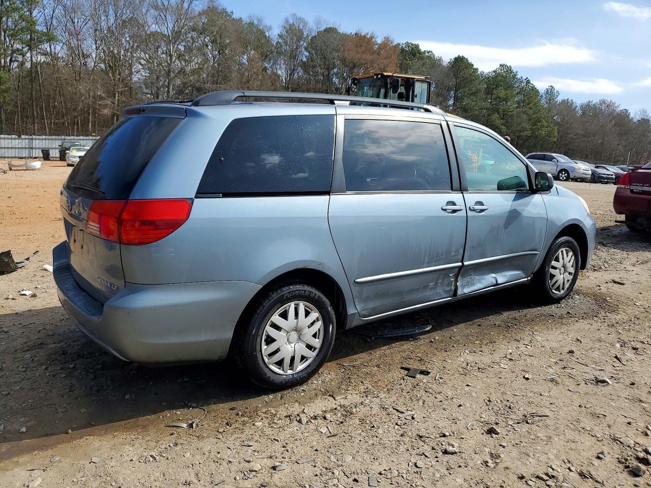 2004 TOYOTA SIENNA