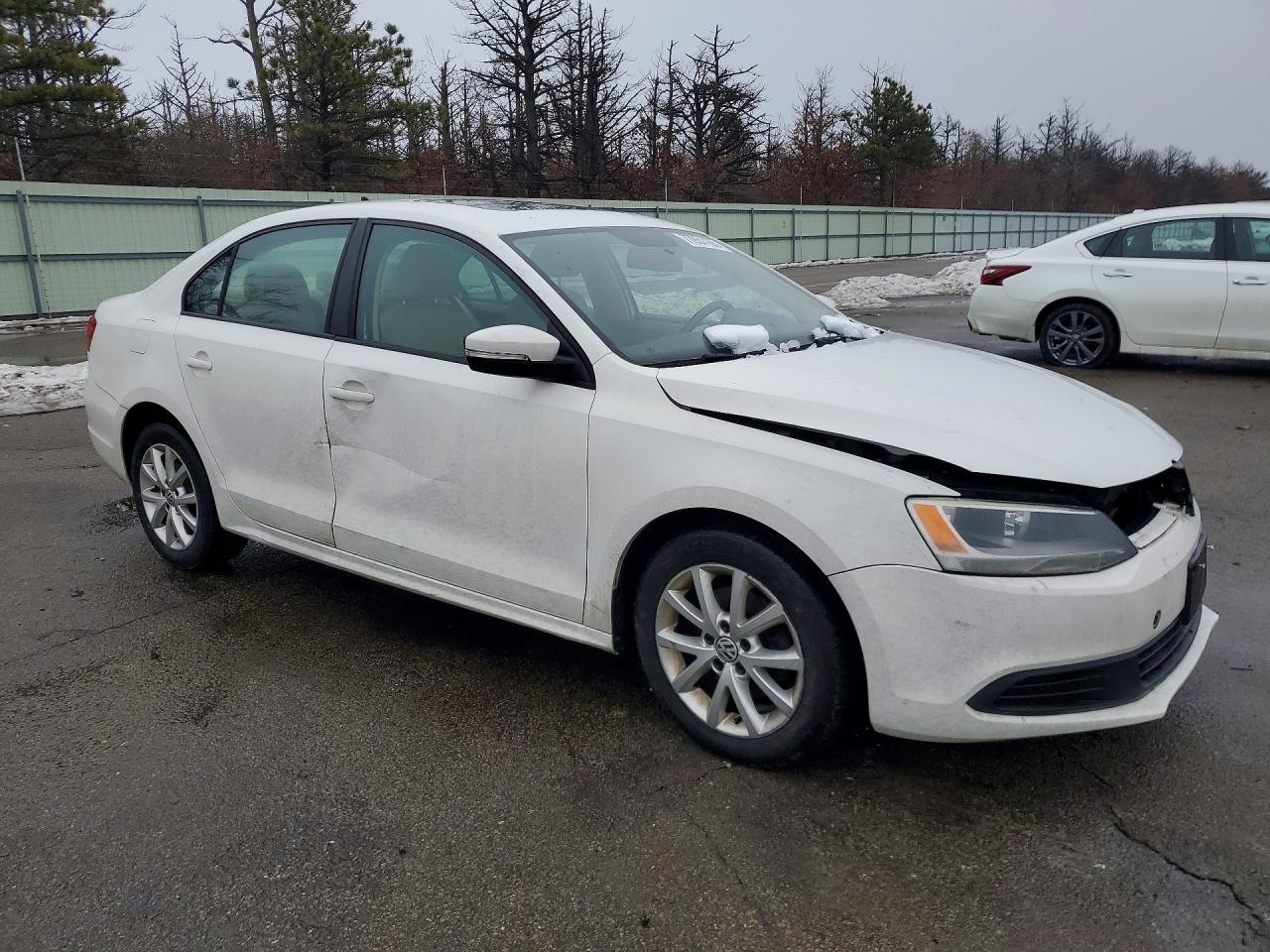 2011 VOLKSWAGEN JETTA