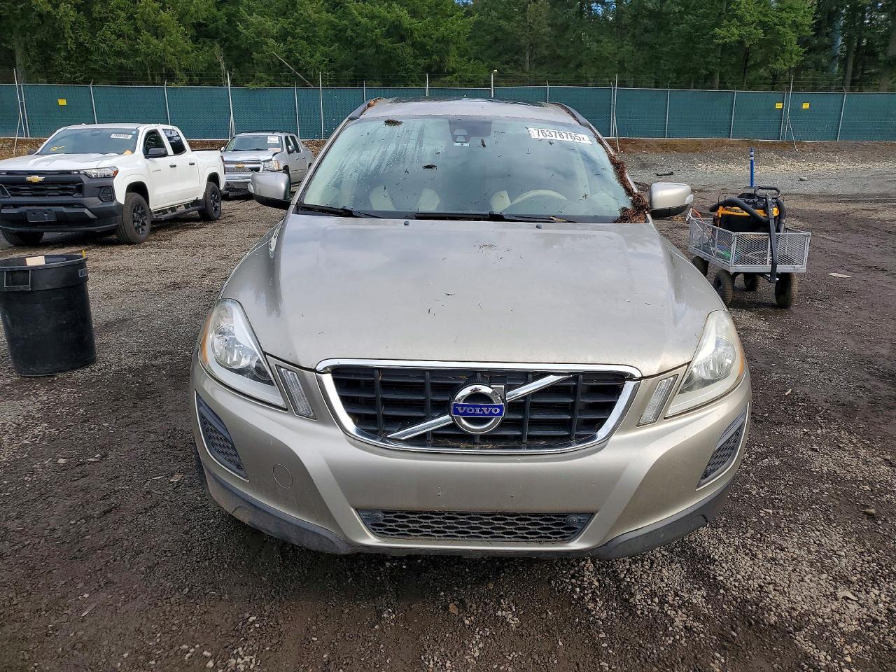 2011 VOLVO XC60