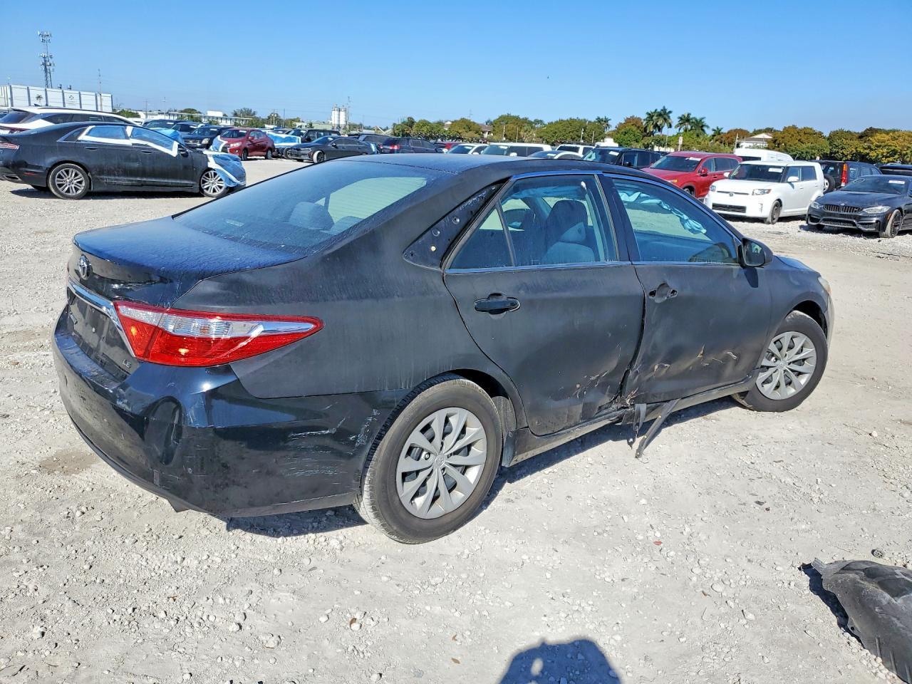 2015 TOYOTA CAMRY