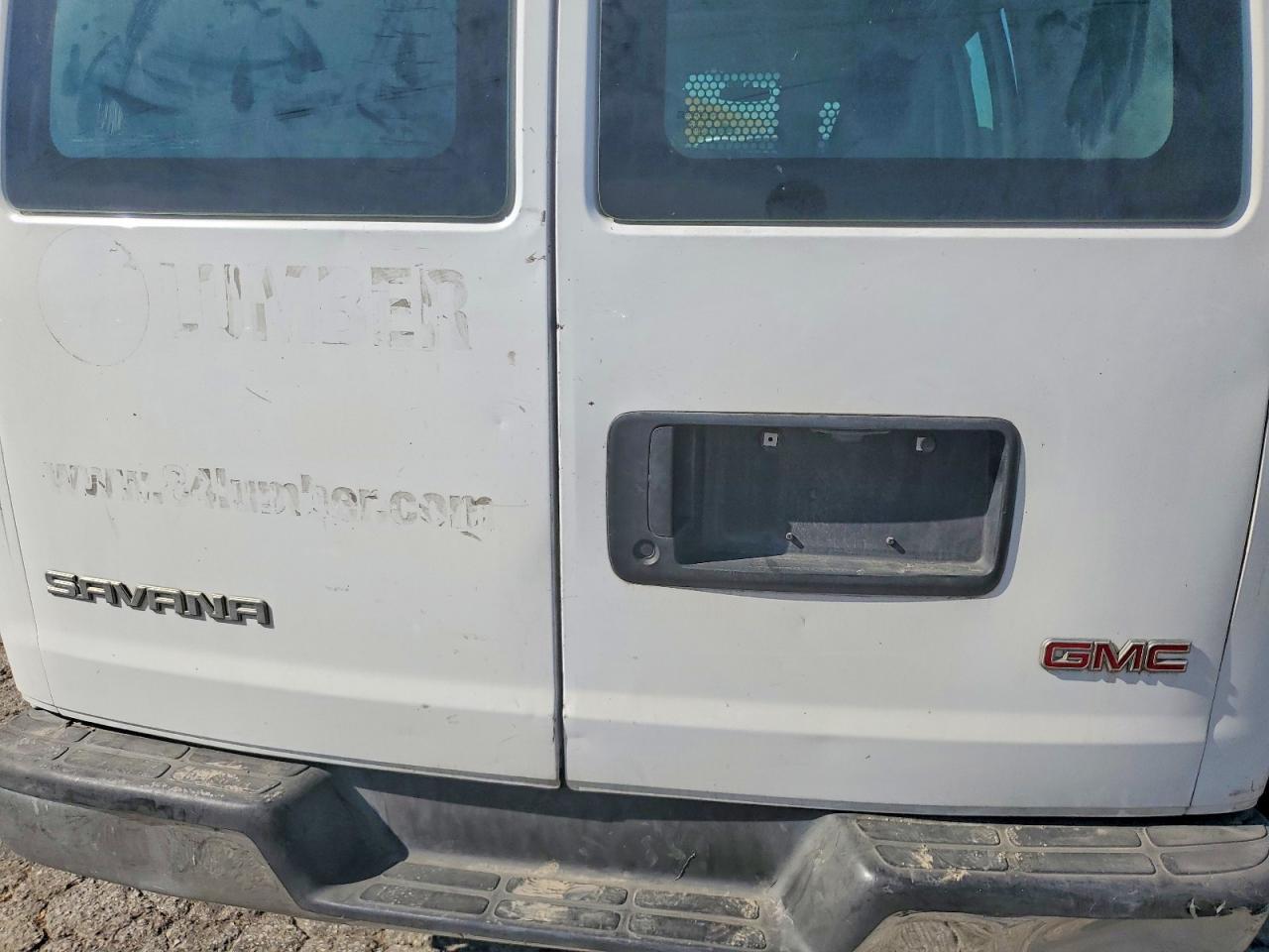 2017 GMC Savana
