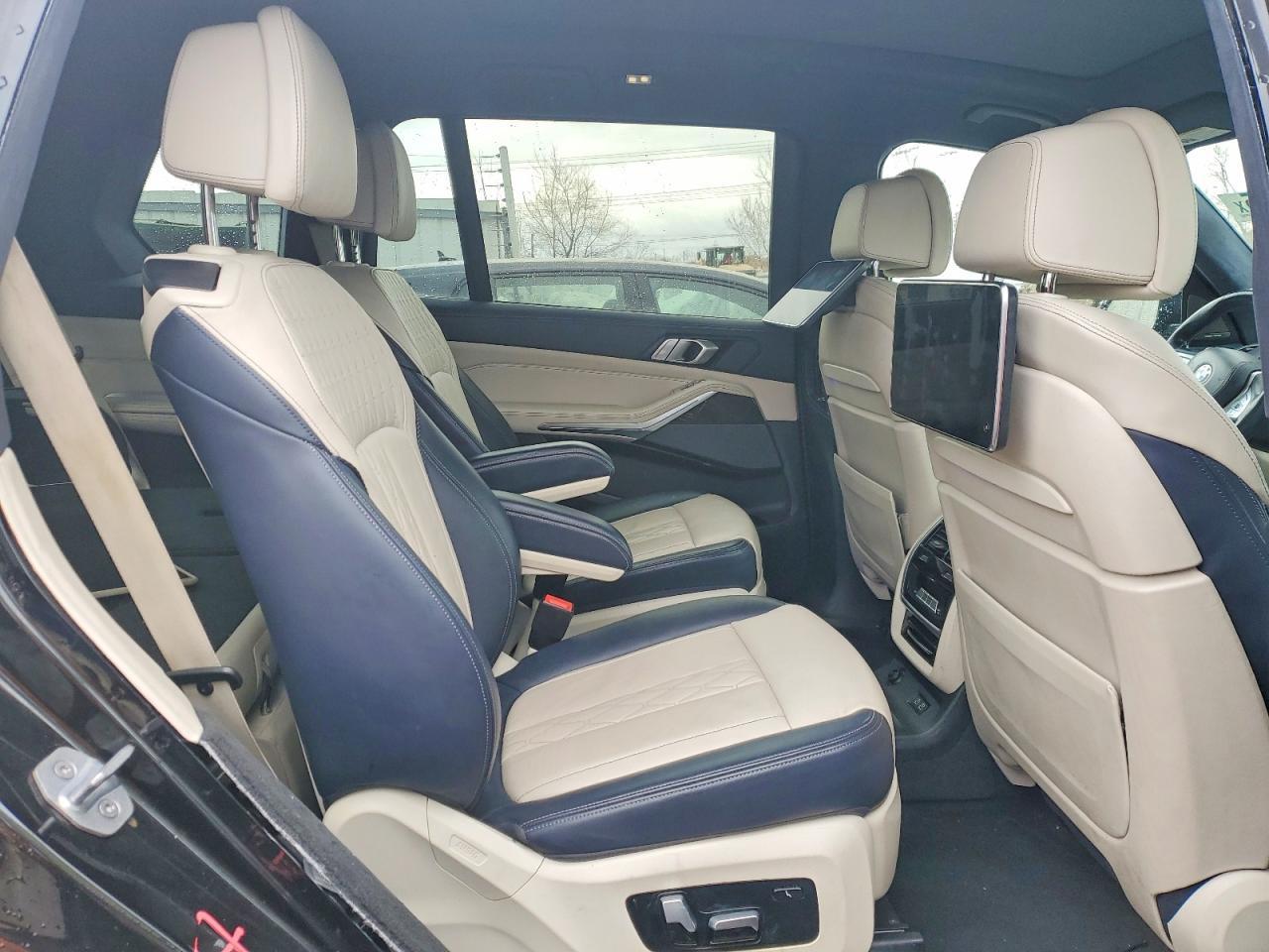 2019 BMW X7