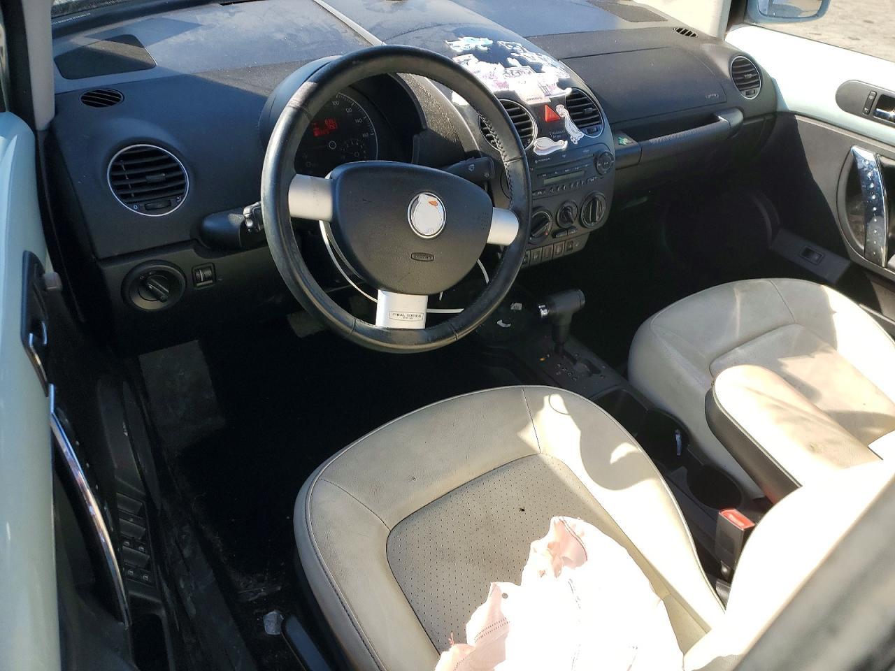 2010 VOLKSWAGEN Beetle