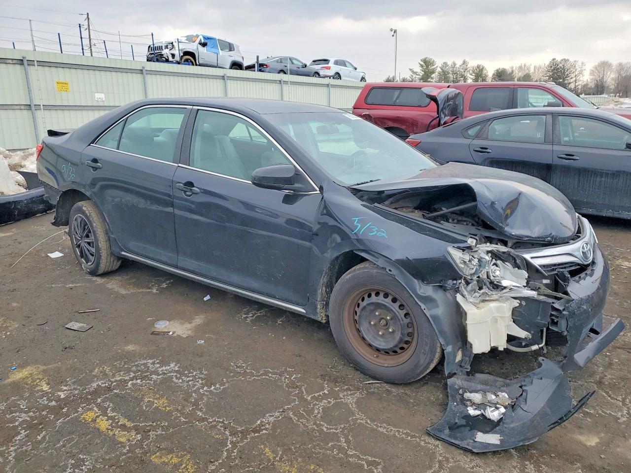 2013 TOYOTA CAMRY