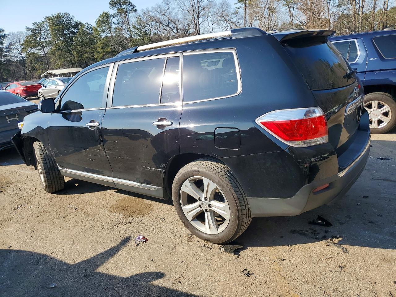 2013 TOYOTA HIGHLANDER