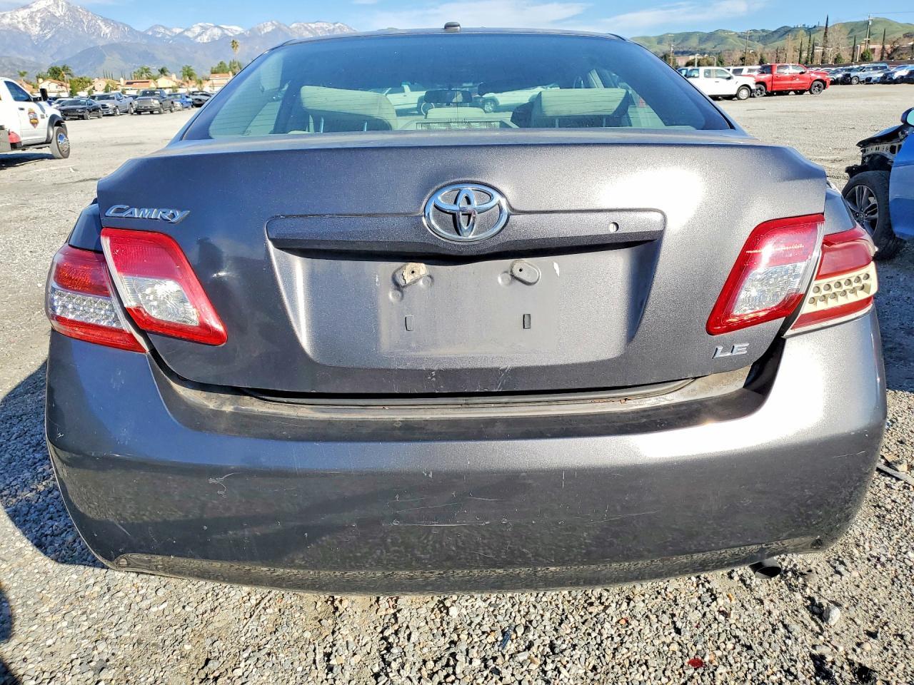 2011 TOYOTA CAMRY