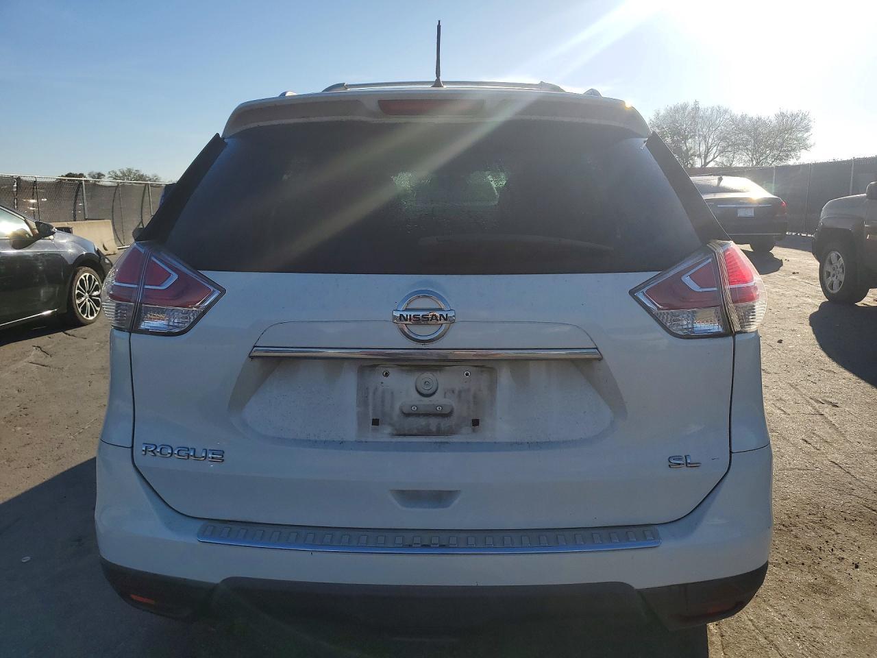 2016 NISSAN ROGUE