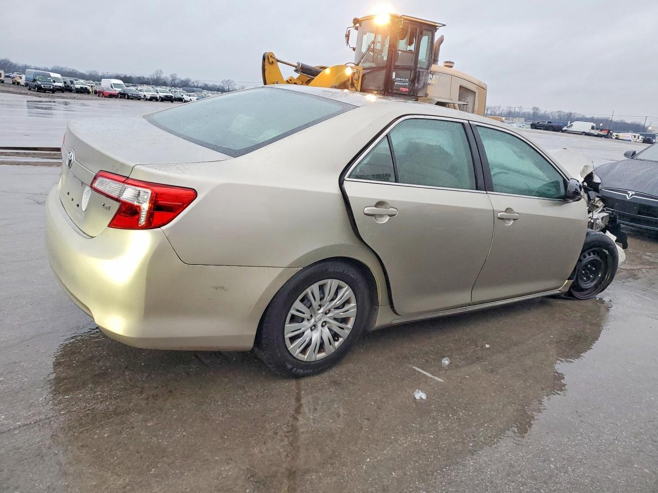 2013 TOYOTA CAMRY