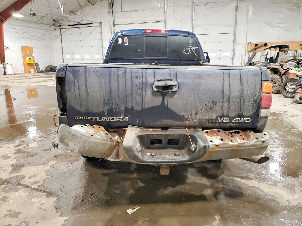 2004 TOYOTA TUNDRA