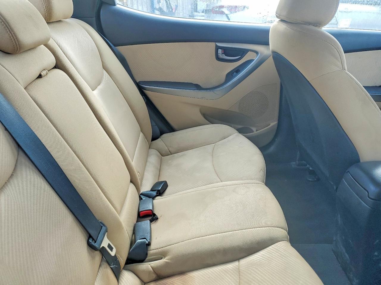 2012 HYUNDAI ELANTRA