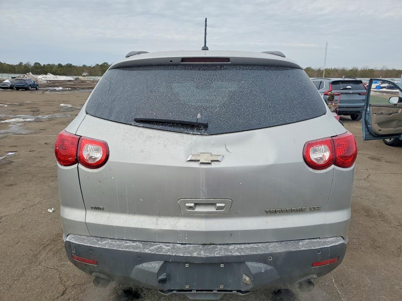 2010 CHEVROLET TRAVERSE