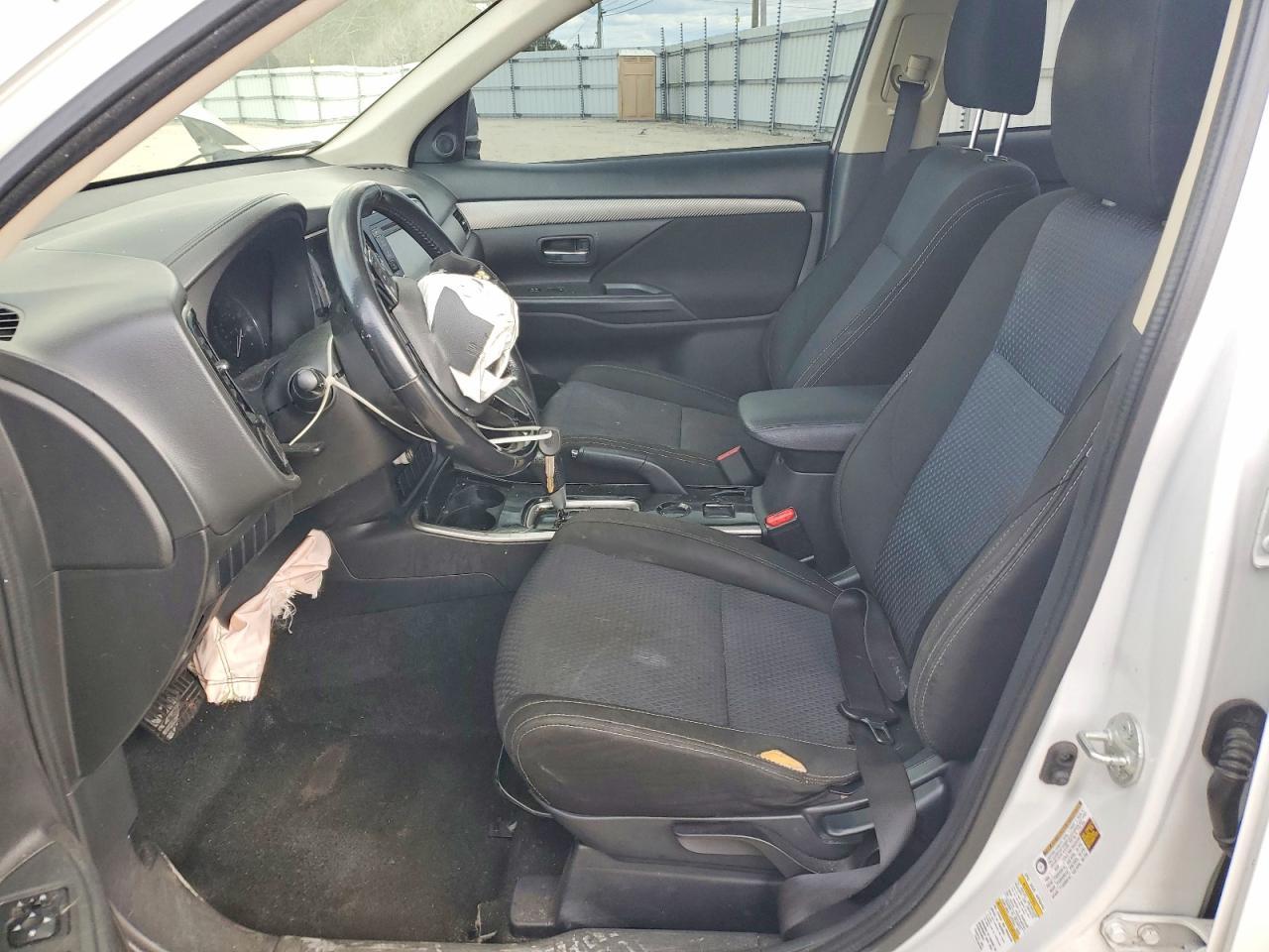 2017 MITSUBISHI outlander