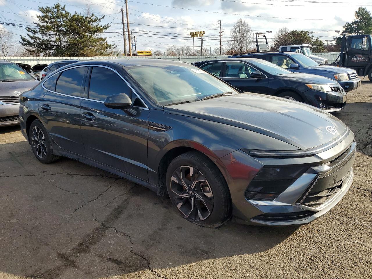 2025 HYUNDAI SONATA