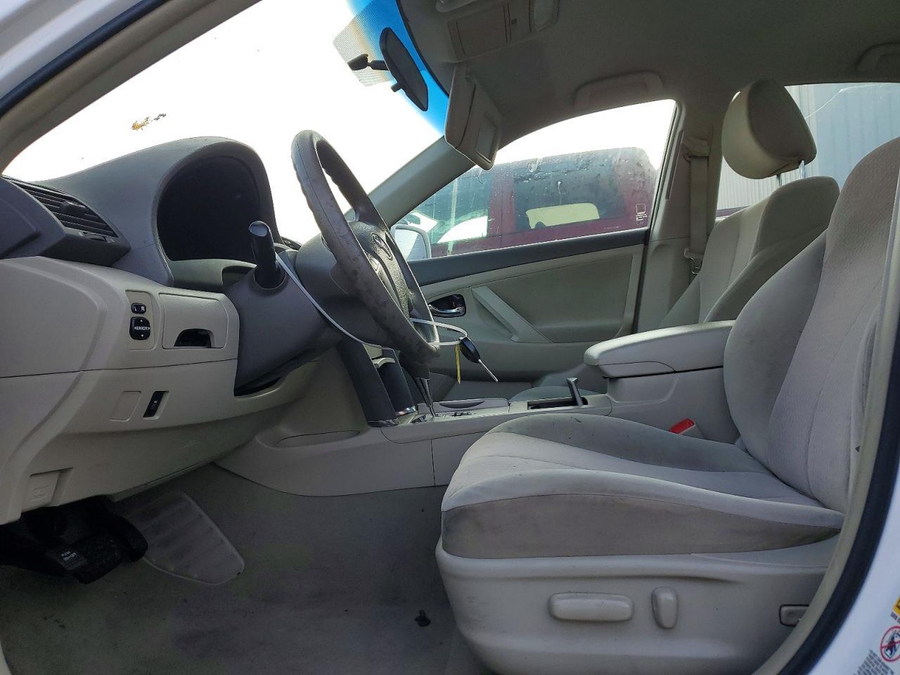 2011 TOYOTA CAMRY