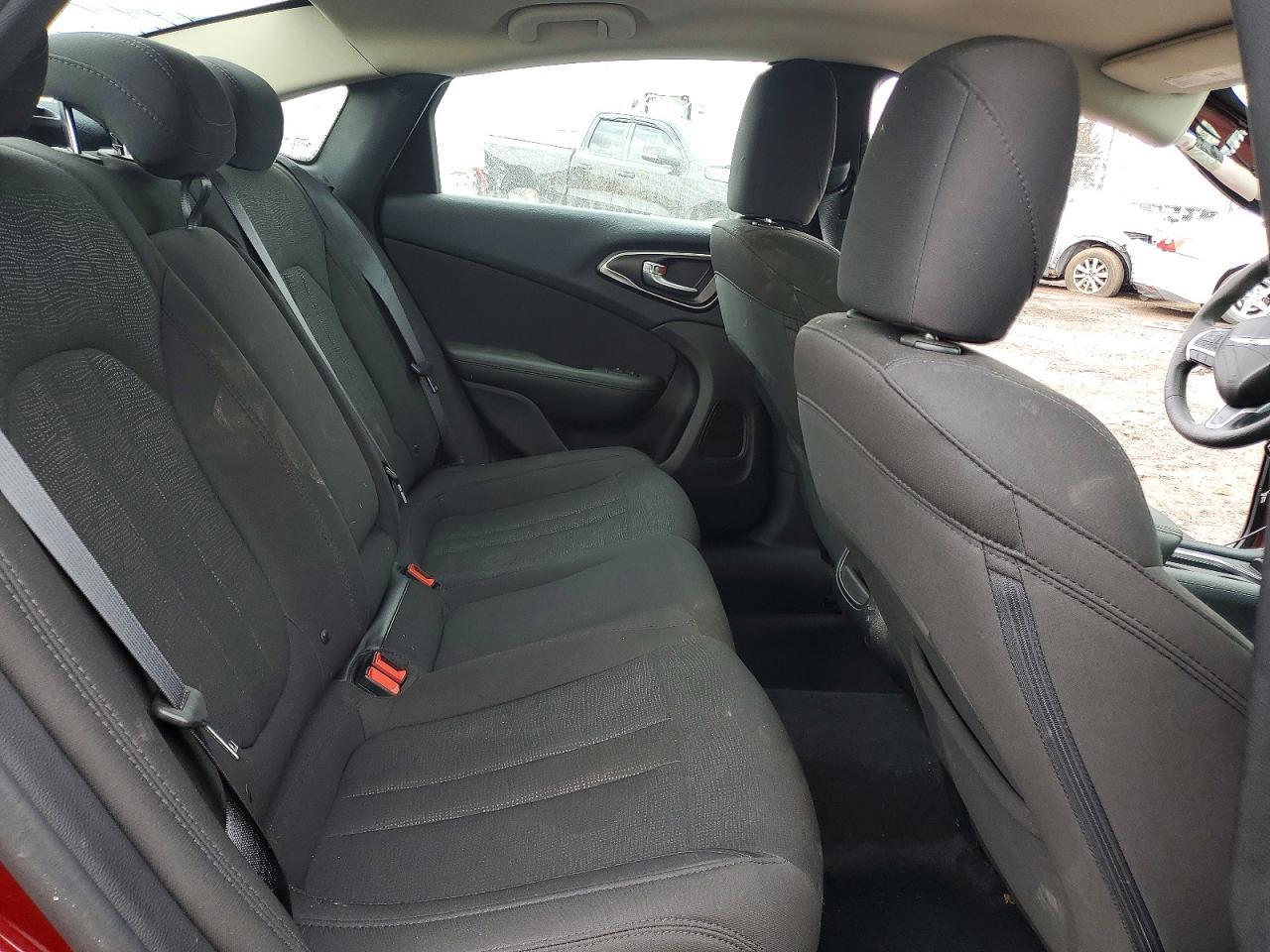 2016 CHRYSLER 200