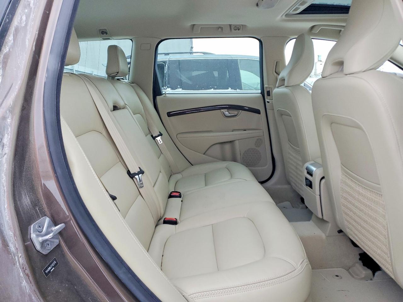 2015 VOLVO XC70