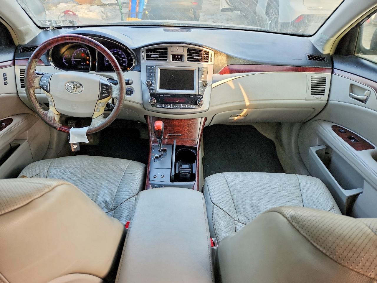 2011 TOYOTA Avalon