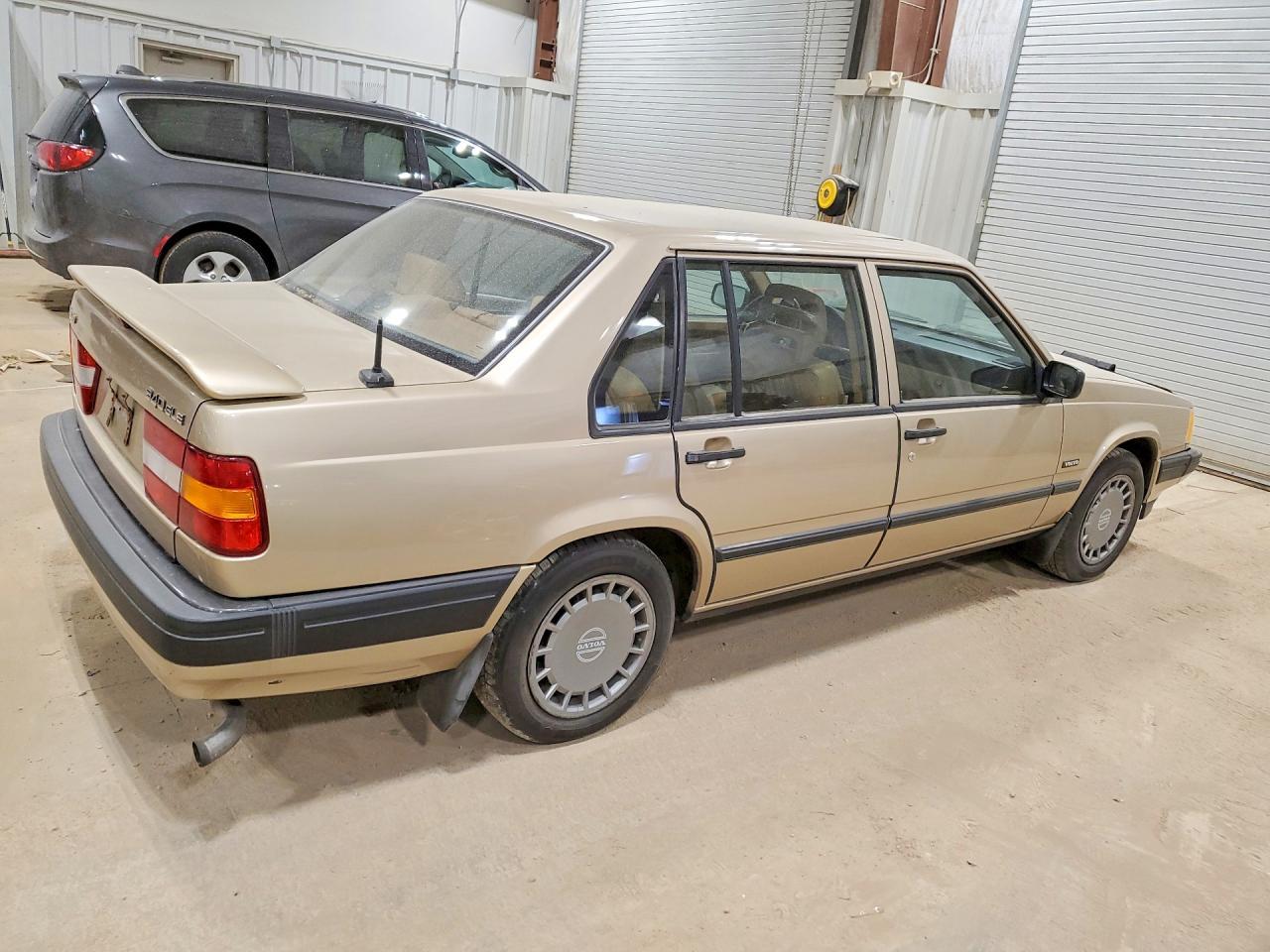 1991 VOLVO 940