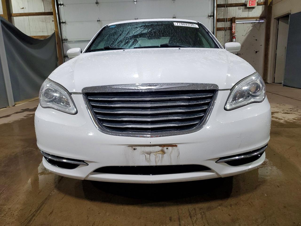 2013 CHRYSLER 200