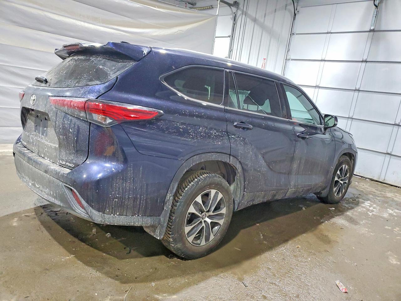 2022 TOYOTA HIGHLANDER