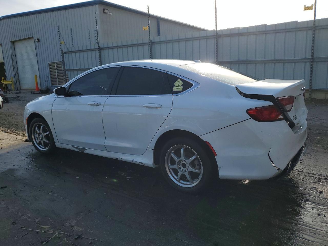 2015 CHRYSLER 200