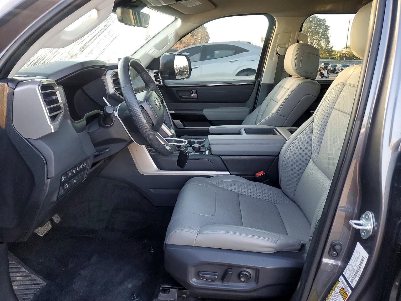 2024 TOYOTA TUNDRA