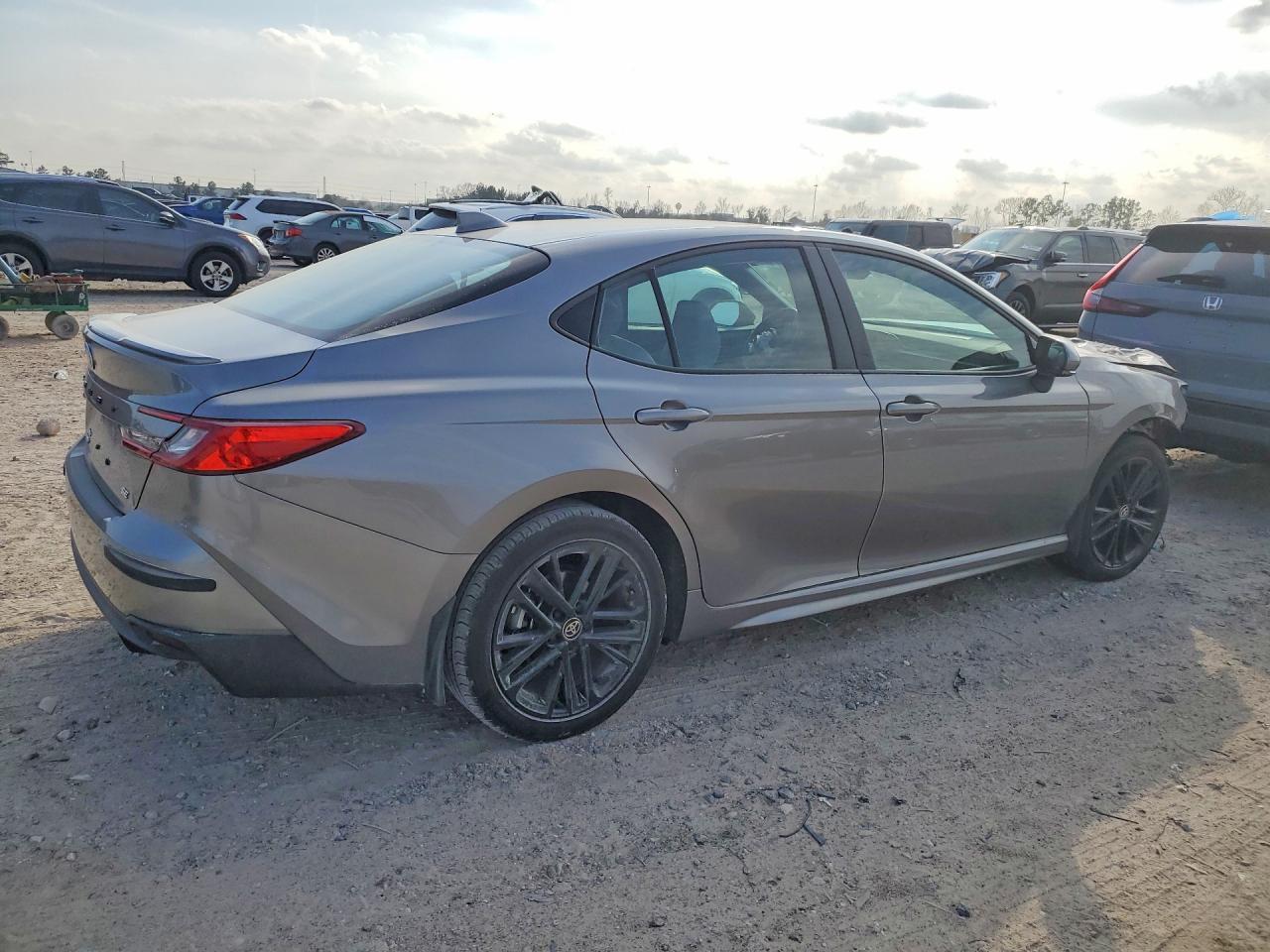 2025 TOYOTA CAMRY
