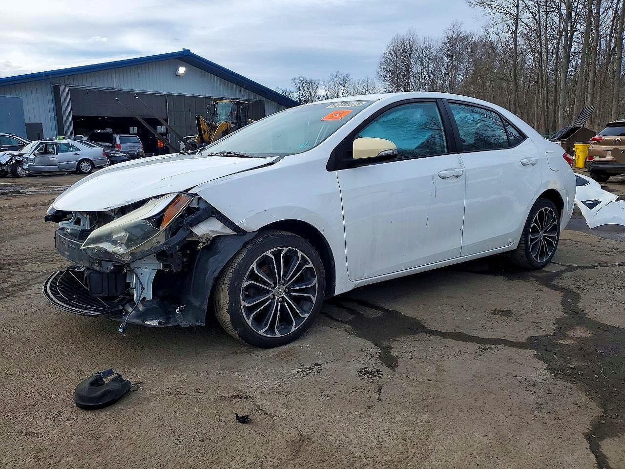 2016 TOYOTA COROLLA